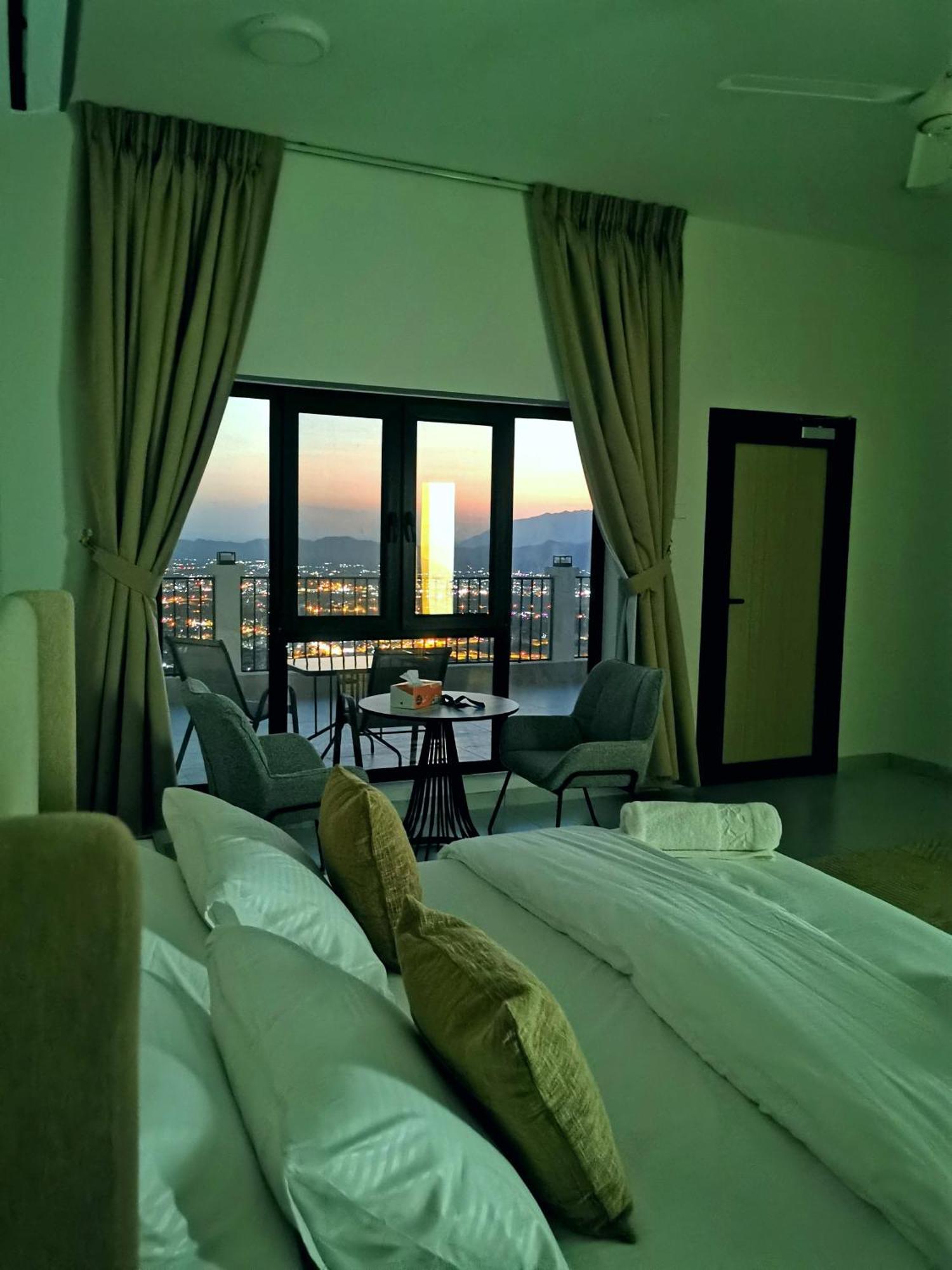 Sunset Sky Hotell Misfāh Eksteriør bilde